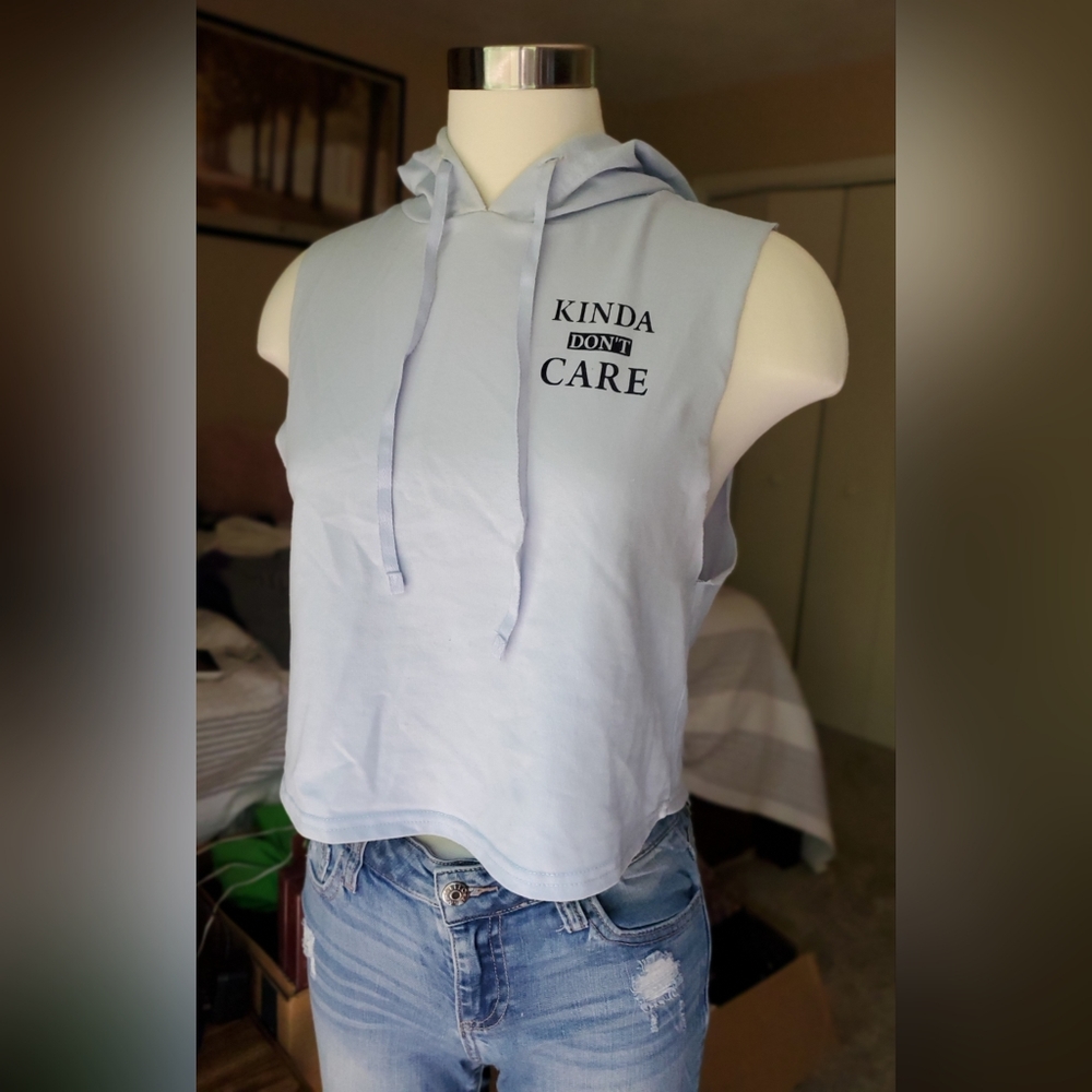 Sleeveless hoodie